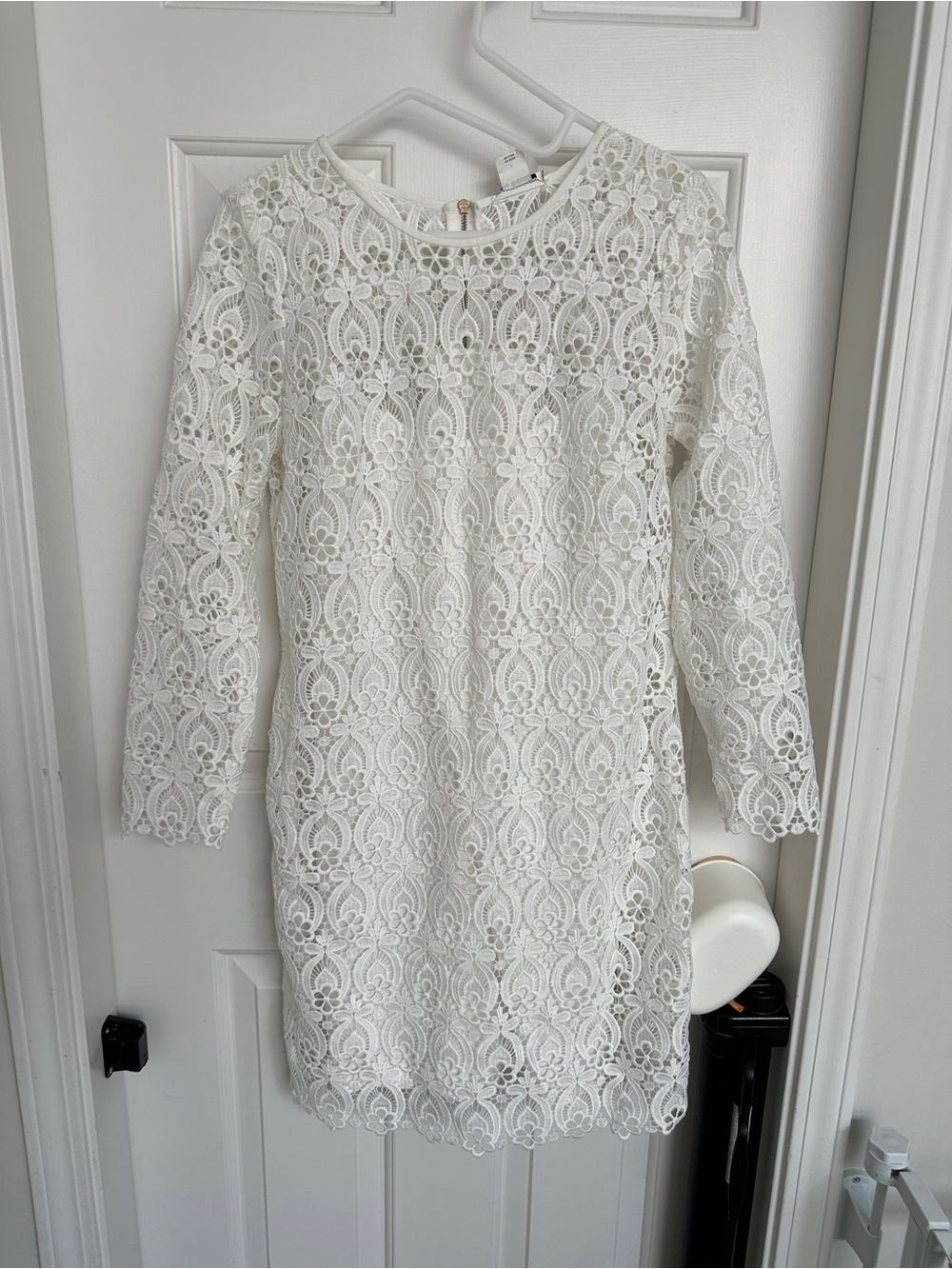 Club Monaco White Lace Long-Sleeve Shift Dress - Size 6 NWT